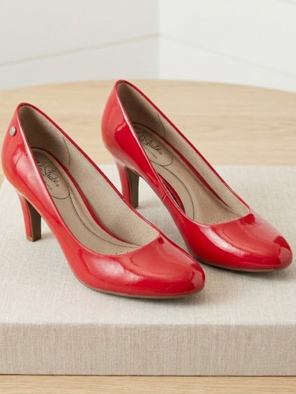 LifeStride Parigi Red Patent Leather Pumps Heels Size 9.5M Comfort Insole